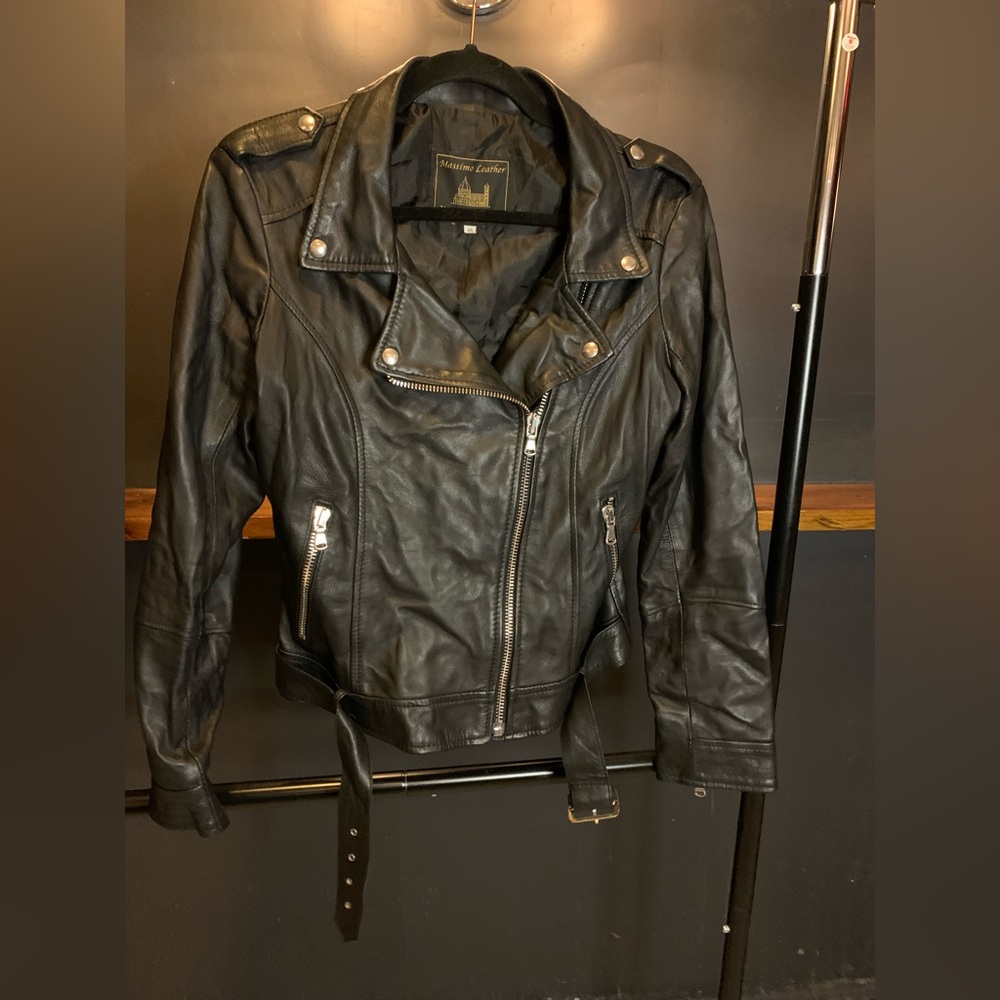 Gorgeous Vera Pelle Italian Leather jacket 46 = L